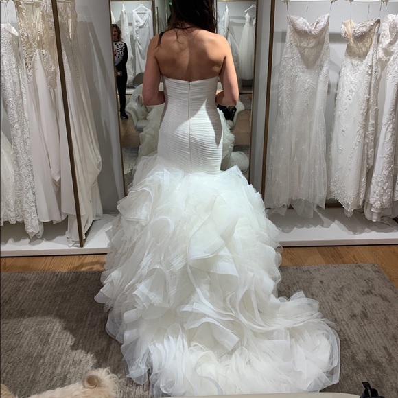 NEW-Pronovias wedding dress- “Mildred” size 8 - Picture 5 of 12